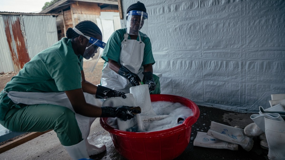 Ebola had 'big head-start' but response catching up: WHO